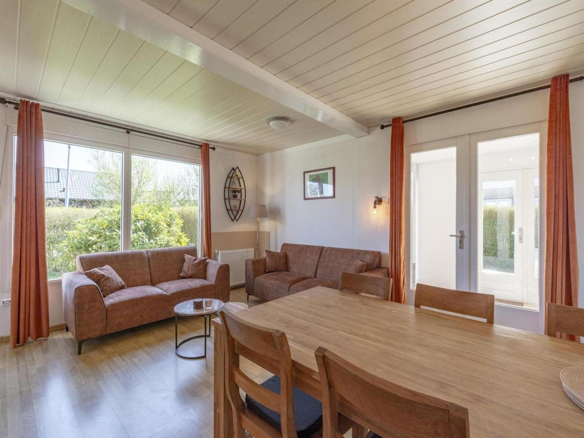 Marvelous Bungalow Near Sandy Beach ユリアーナドルプ エクステリア 写真